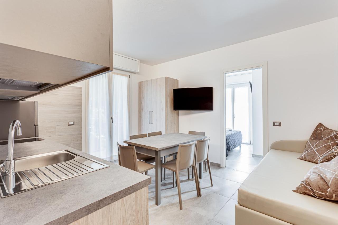 Hotel Riz Cervia Bagian luar foto
