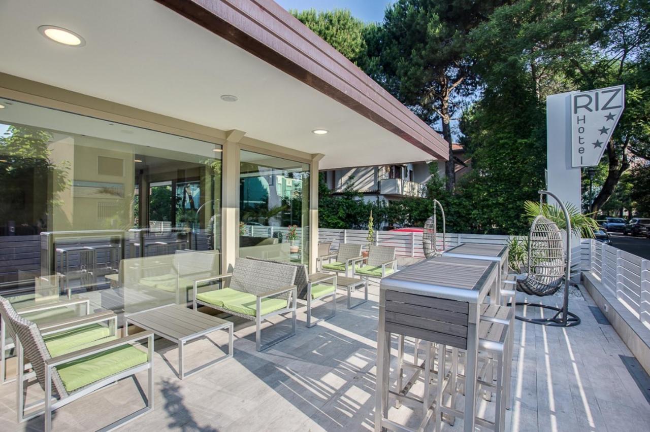 Hotel Riz Cervia Bagian luar foto
